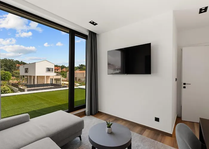 Lovely In Nova Vas With Sauna Nyaraló