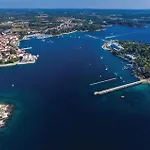 Lovely In Nova Vas With Sauna Сasa de vacaciones Poreč