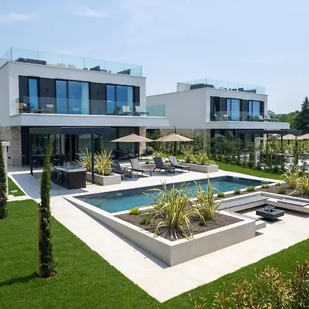 Lovely In Nova Vas With Sauna بيت للعطل بوريتش