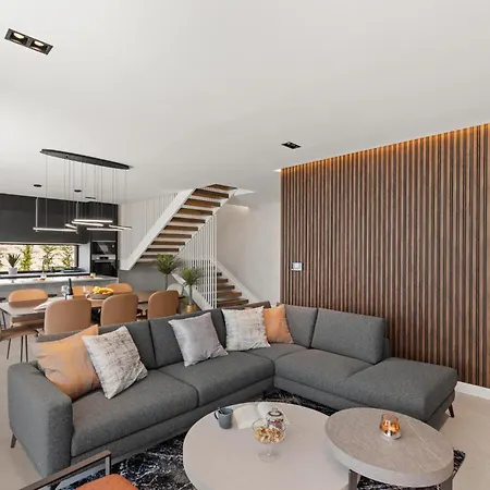 Lovely In Nova Vas With Sauna 포레치