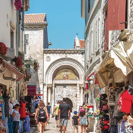 Lovely In Nova Vas With Sauna بوريتش