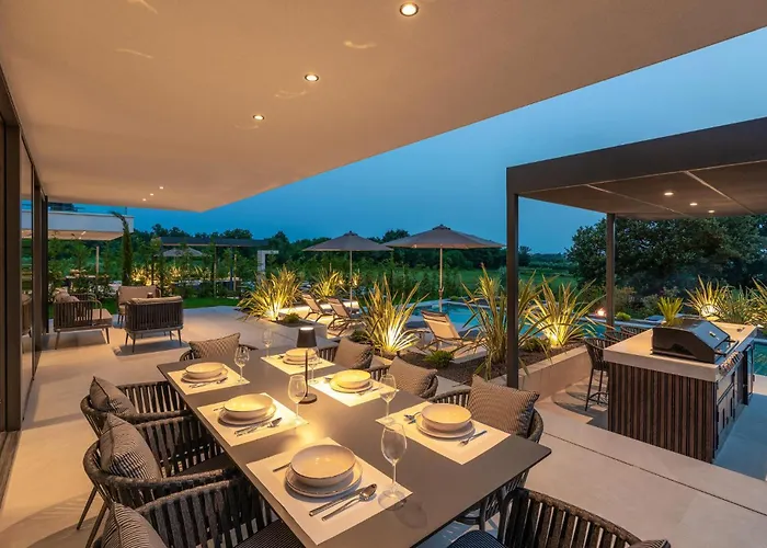 Lovely In Nova Vas With Sauna Poreč