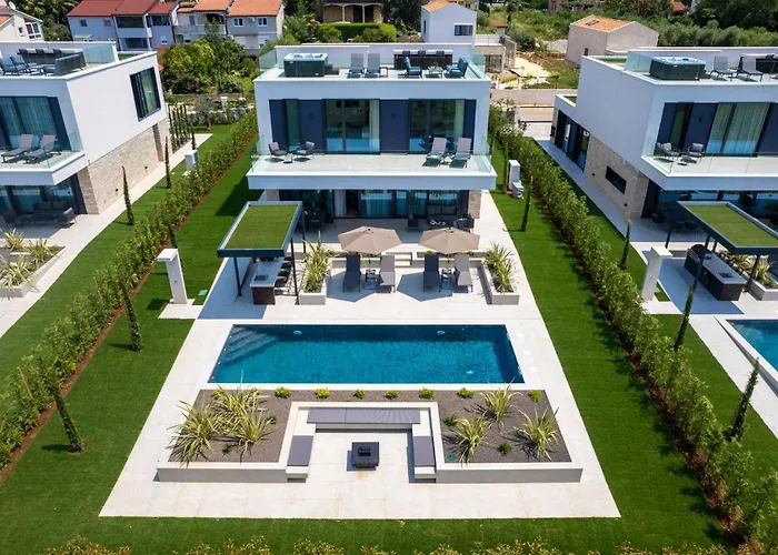 Lovely In Nova Vas With Sauna Poreč