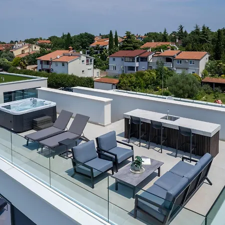 Prázdninový dům Lovely In Nova Vas With Sauna Poreč